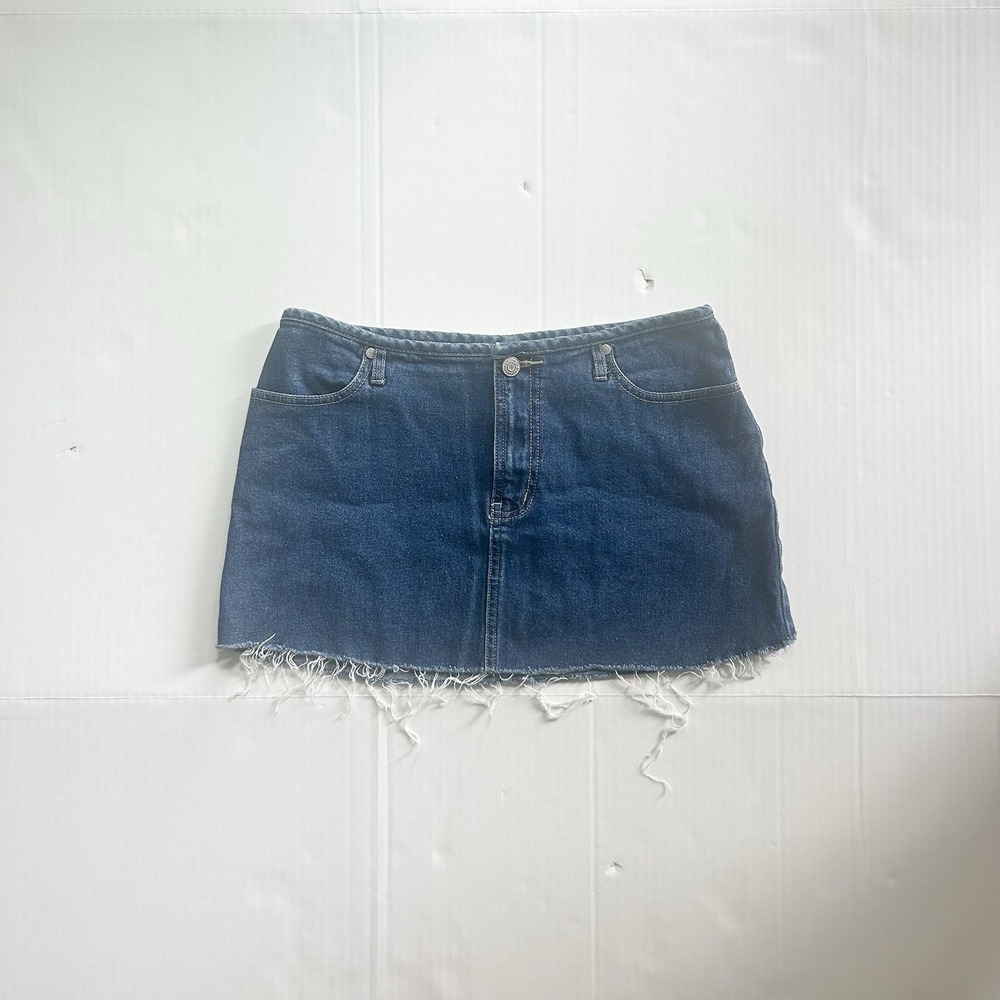 2000s NoBo Low Rise Denim Mini Skirt Raw Hem Y2K Grunge 90s